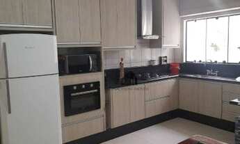 Imagem: Casa com 3 dormitórios à venda, 226 m²