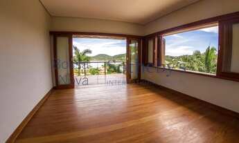 Imagem 4: Casa contemporânea com vista mar