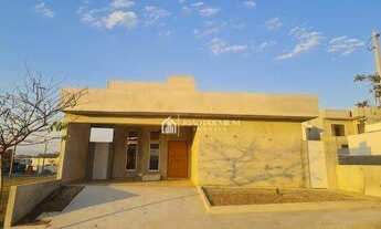 Imagem: Casa com 2 dormitórios à venda, e piscina