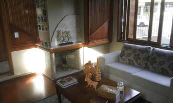 Imagem 2: Sobrado para venda tem 293 metros quadrados com 3 quartos em Teresópolis - Porto Alegre