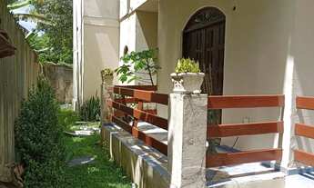 Imagem 2: Casa para aluguel e venda possui 230 metros quadrados com 4 Qt