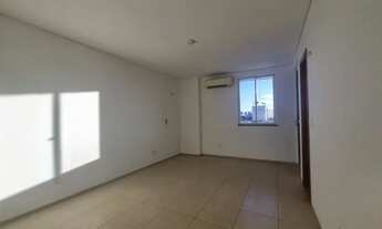 Imagem 7: Apartamento Bem Localizado- 03 Suites -02 Vagas- Varanda Ampla-Suite Master com Varanda