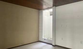 Imagem 5: Casa para aluguel e venda com 390 metros quadrados, 6 quartos sendo 3 suítes, no Bairro do