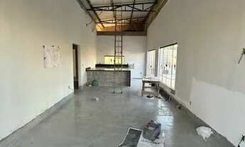 Imagem 4: Casa em fase final de acabamento