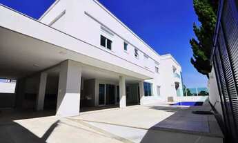 Imagem 3: Casa para aluguel e venda possui 469 metros quadrados com 4 quartos