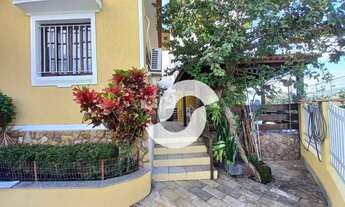 Imagem 4: Casa com 3 dormitórios à venda, 309 m² por R$ 900.000,00 - Largo do Barradas - Niterói/RJ