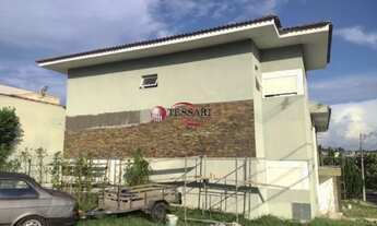 Imagem 3: Locação - Casa em Condomínio sobrado, com 4 suítes sendo 1 master com hidromassagem, sala