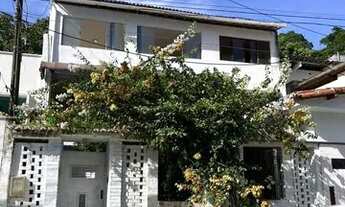 Imagem: 5105 Sou uma casa duplex no Tirol, numa