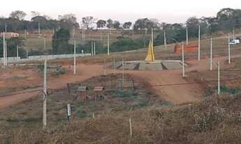 Imagem 3: Lote parecida gardem