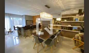 Imagem 4: Casa à Venda - Sarandi, 3 Quartos, 234 m2