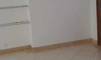 Imagem 3: Casa Petrópolis Castelanea beira rua principal uso residencial ou comercial