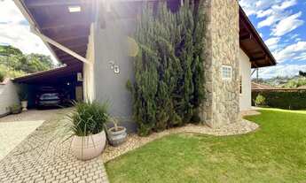 Imagem 7: Casa à venda com 4 quartos, sendo 1 suíte