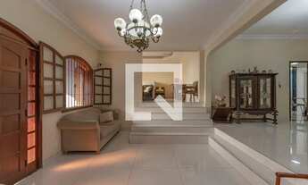 Imagem 4: Casa à Venda - Castelo, 4 Quartos, 320 m2