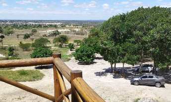 Imagem 2: Uma Tarefa ao lado do Condomínio de Sítio de Alto Padrão