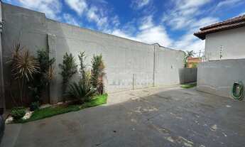 Imagem 2: Sobrado com 3 dormitórios para alugar, 225 m² por R$ 3.700,00/mês - Centro - Ibiporã/PR