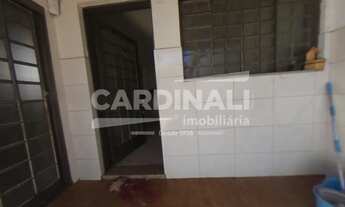 Imagem 2: Salão comercial com Casa de 1 Dormitório no centro de São Carlos