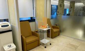 Imagem 7: Salas em Conjunto todo montado com recepção, copa e 1 vaga. Servem para diversas atividade