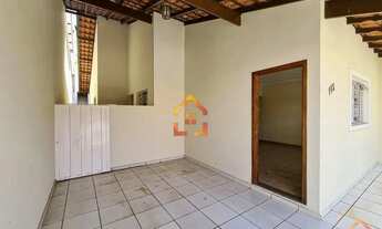 Imagem 2: Casa assobadada para locação no Cond Berilo Residence com 4 dormitórios, 96.61 m² por R$2