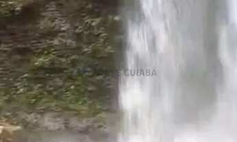 Imagem 4: Fazenda em Nobres com cachoeiras e área de pastagens