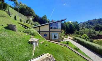 Imagem 4: Casa em Rua do Palácio - Parque das Araucárias - Campos do Jordão/SP