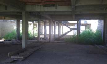 Imagem 2: Prédio em construção em boa localização no Novo Horizonte, com projeto para 04 apartamento