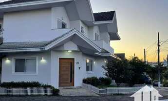 Imagem 1: Casa com 5 dormitórios à venda, 350 m² por R$ 2.500.000,00 - Urbanova - São José dos Campo