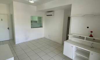 Imagem 2: Apartamento para venda tem 68 m2 com 2 quartos em Flores