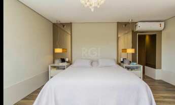 Imagem 2: Casa para venda tem 999 metros quadrados com 6 quartos