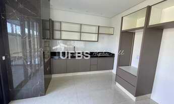 Imagem 4: Casa de condomínio térrea para venda tem 225 metros quadrados com 4 quartos