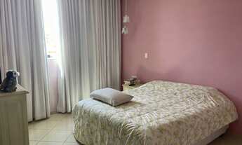 Imagem 2: Excelente casa estruturada, localização privilegiada com uma loja comercial