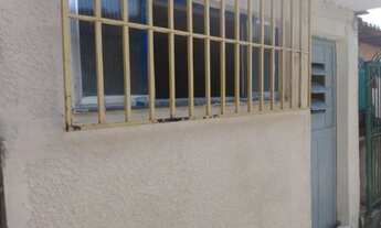 Imagem 3: Quitinete no Centro do Parque Anchieta. Em frente a estação de trem, ponto de ônibus