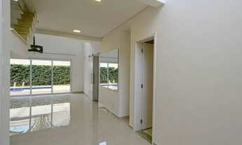 Imagem 5: Casa de condomínio sobrado para aluguel e venda tem 330 metros quadrados com 4 quartos