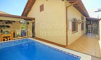 Imagem: CASA com piscina e 3 quartos em Peruíbe