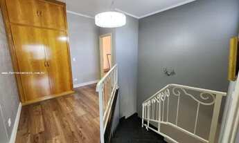 Imagem 6: Esta casa de alto padrão no Condomínio Damha 1 é uma verdadeira obra-prima. Com uma área t