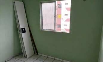 Imagem 2: ALUGO) Apartamento no Condomínio Solemar de 2 quartos no 2° andar Nascente no Turu - São