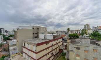 Imagem 3: Apartamento Cobertura de 02 dormitórios, sendo 01 suíte no bairro Petrópolis, com DUAS VAG