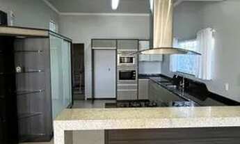 Imagem 3: Casa para aluguel tem 294 metros quadrados com 2 quartos em Água Verde - Jaraguá do Sul