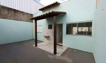 Imagem: Casa para aluguel possui 80 m2 com 02 quartos