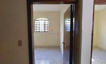 Imagem 5: Casa com quintal sendo 3 quartos 01 vaga de garagem no Bairro Eldorado