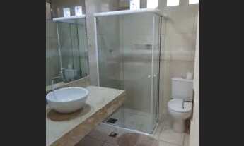 Imagem 3: Casa temporada em Cabo Frio com piscina próxima à praia do Forte