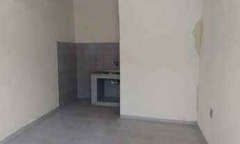 Imagem 5: Quitinete no Centro do Parque Anchieta. Em frente a estação de trem, ponto de ônibus