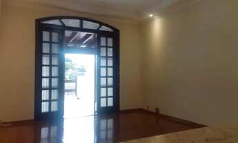 Imagem 4: Sobrado em Osasco, bairro Jardim das Flores, espaçoso, 340m², 3 quartos, 1 suíte, 4 vagas