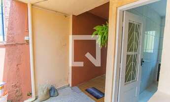 Imagem 5: Casa para Aluguel - Vila Cecília Maria, 2 Quartos, 95 m2