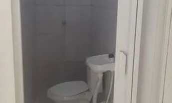 Imagem: Aluga se kitnet p/a rapaz solteiro