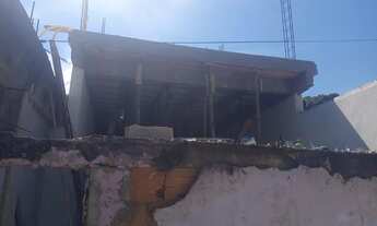 Imagem 4: Loja comercial estrutura pro segundo andar ponto pra construir