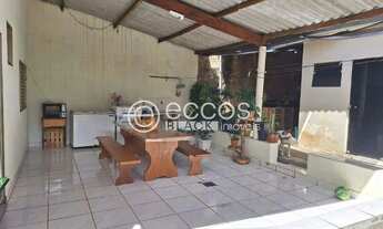 Imagem: Casa à venda, 3 quartos, 1 suíte, 1 vaga