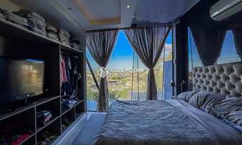 Imagem 3: Casa de 3 quartos com 4 vagas à venda no bairro Chácara das Pedras em Porto Alegre