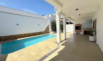 Imagem 2: Luxuosa Casa em Condomínio no Jardim das Colinas, 4 suites, piscina!!!