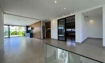 Imagem 2: Jardins Itália! 04 suítes, sendo 03 no pavimento superior, armários e ar condicionado. Pis