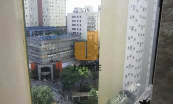 Imagem 4: Conjunto comercial bem localizado em rua próxima ao metrô, com grande fluxo de pessoas